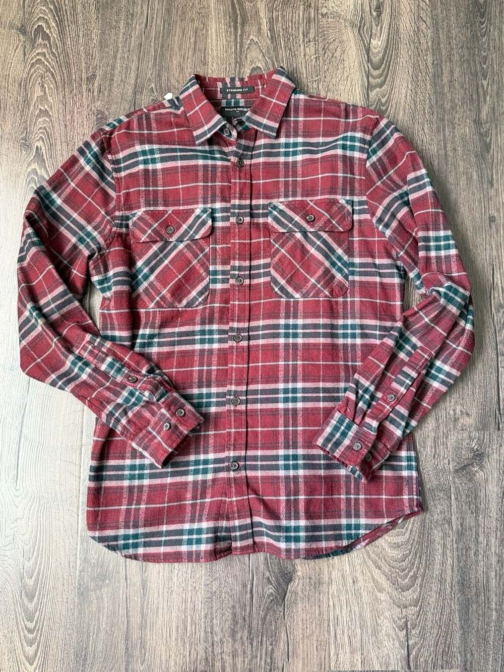 Banana Republic Standard Fit Flannel Long Sleeve Button-Up Shirt